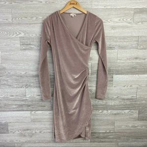 𝅺ARITZIA WILFRED FREE Klum Velvet Wrap Dress Size Medium